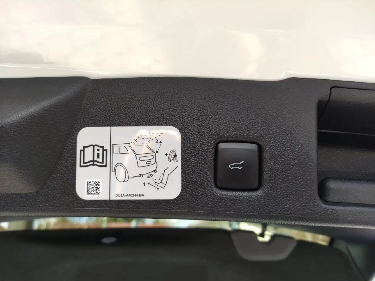 Ford Kuga Plug-In Hybrid Titanium X, миниатюра 9