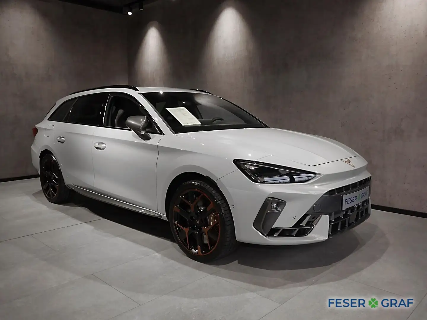 CUPRA Leon Sportstourer VZ DSG 4X4 Matrix LED,SHZ,LHZ Grau - 2