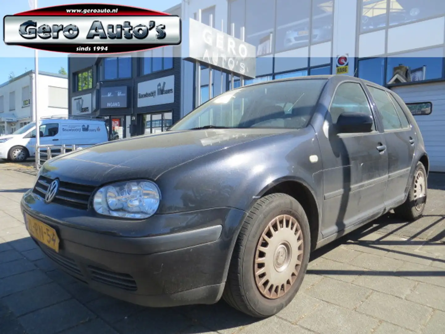 Volkswagen Golf 1.4-16V Trendline inruilkoopje 5 deurs ,nieuwe apk Zwart - 1