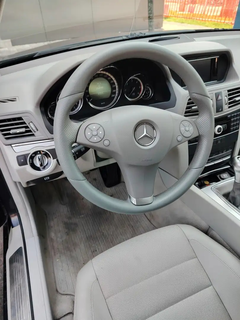 Mercedes-Benz E 220 Coupe cdi be - 1