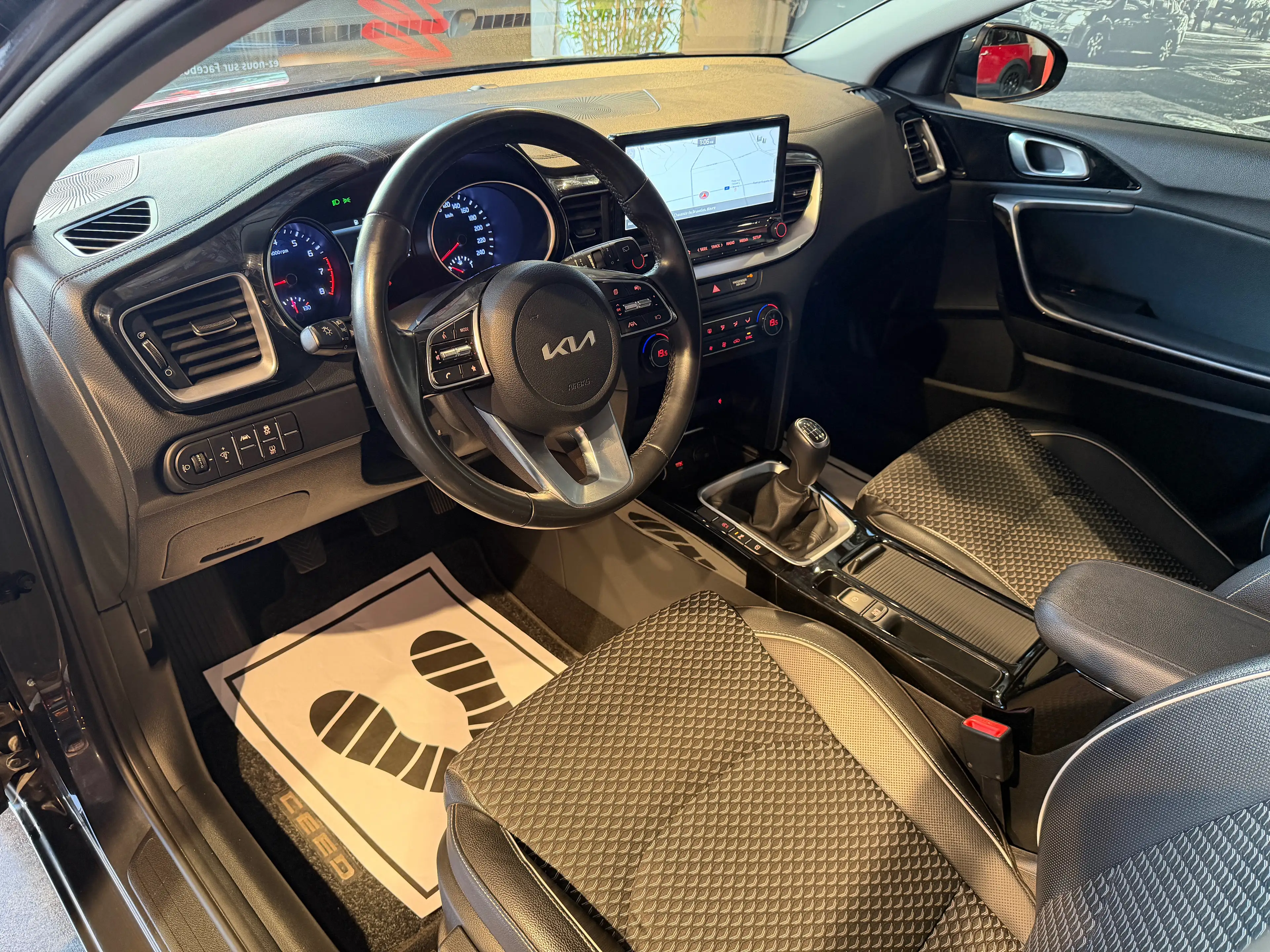 Kia Ceed / cee'd 1.0 T-GDi * 88KW * CAM * CARPLAU * JANTES * GARANTIE KIA 03/2029 — photo 11