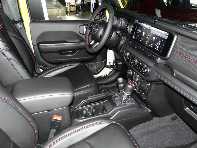 Jeep Wrangler view 4