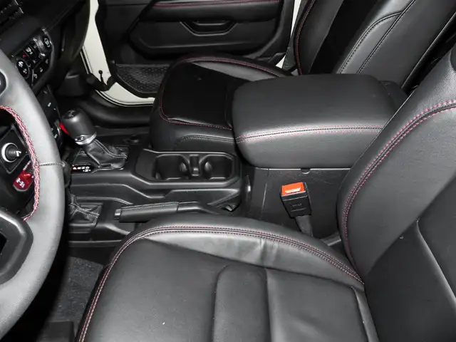 Jeep Wrangler view 11