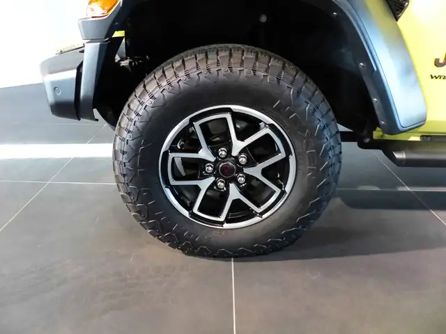Jeep Wrangler view 3