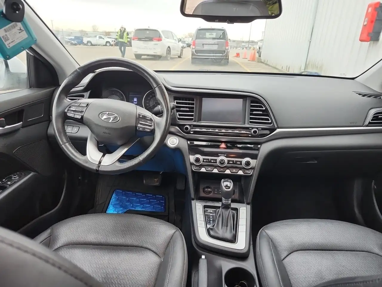 Hyundai ELANTRA снимка Hyundai ELANTRA