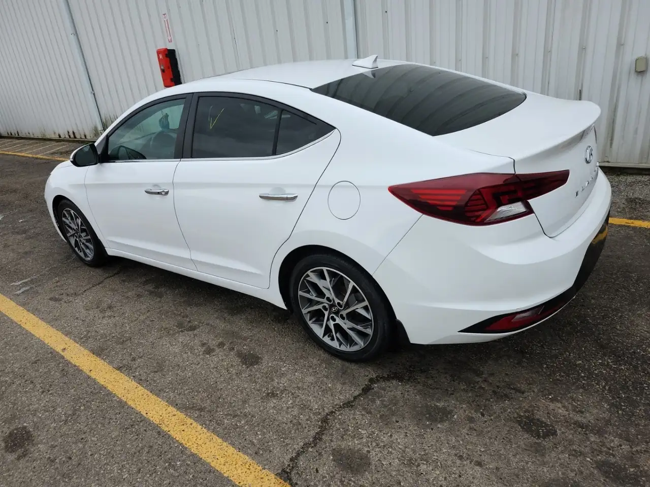 Hyundai ELANTRA снимка Hyundai ELANTRA