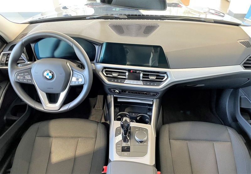 BMW 318 i Touring Aut. ACC+LED+LIVE+SPUR+DAB+HIFI+AL — photo 4