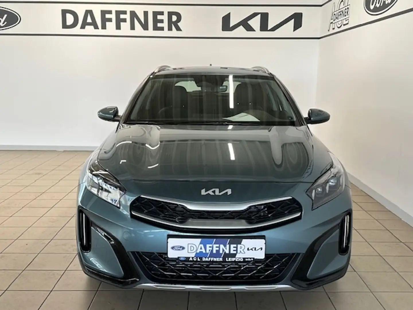 Kia XCeed Vision T-GDI Lane Ass Navi Kamera Tempomat Gris - 2