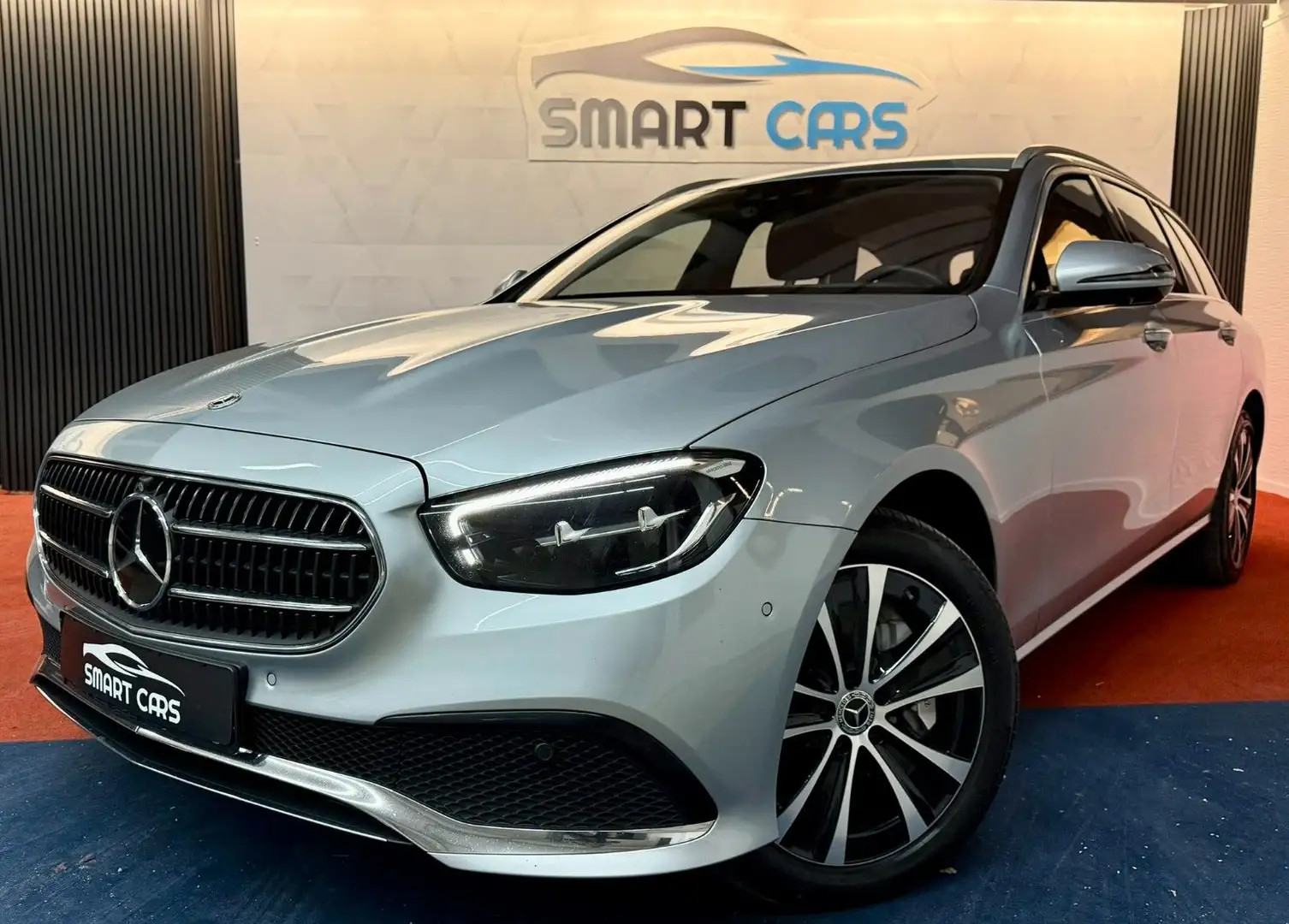 Mercedes-Benz E 300 de*Leder*360°*LED*Burmester*Memory*Voll* Argent - 2