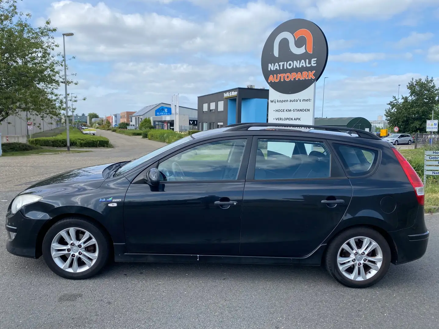 Hyundai i30 CW 2011 * 1.4i i-Drive Cool * LMV * AIRCO * ELEC. Noir - 2
