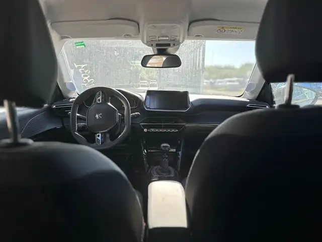 Peugeot 208 view 23