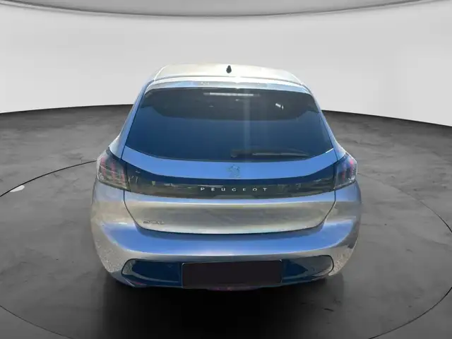 Peugeot 208 view 6