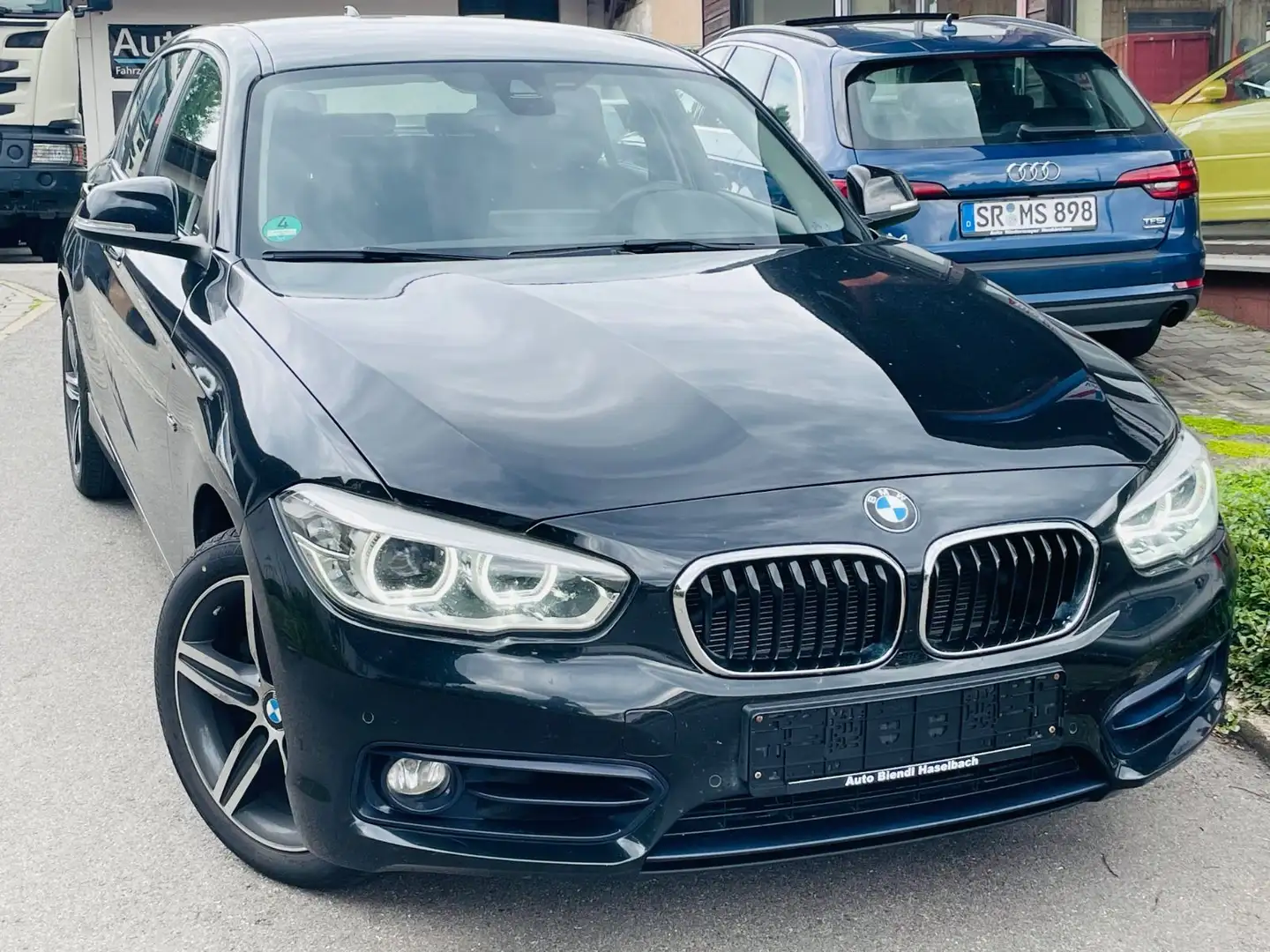 BMW 120 d xDrive Sport Line LED Schwarz - 1