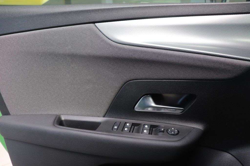 Opel Mokka E