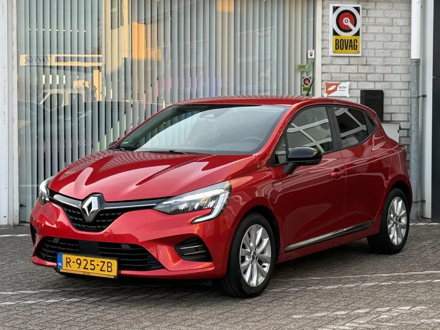 Renault Clio 1.0 TCe Zen | NAP | Eerste eigenaar | 100% dlr ond Rouge - 2