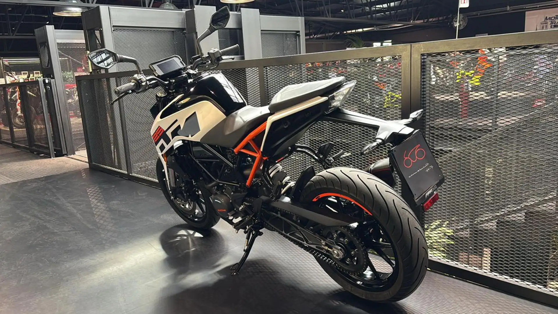 KTM 125 Duke ABS Bianco - 2