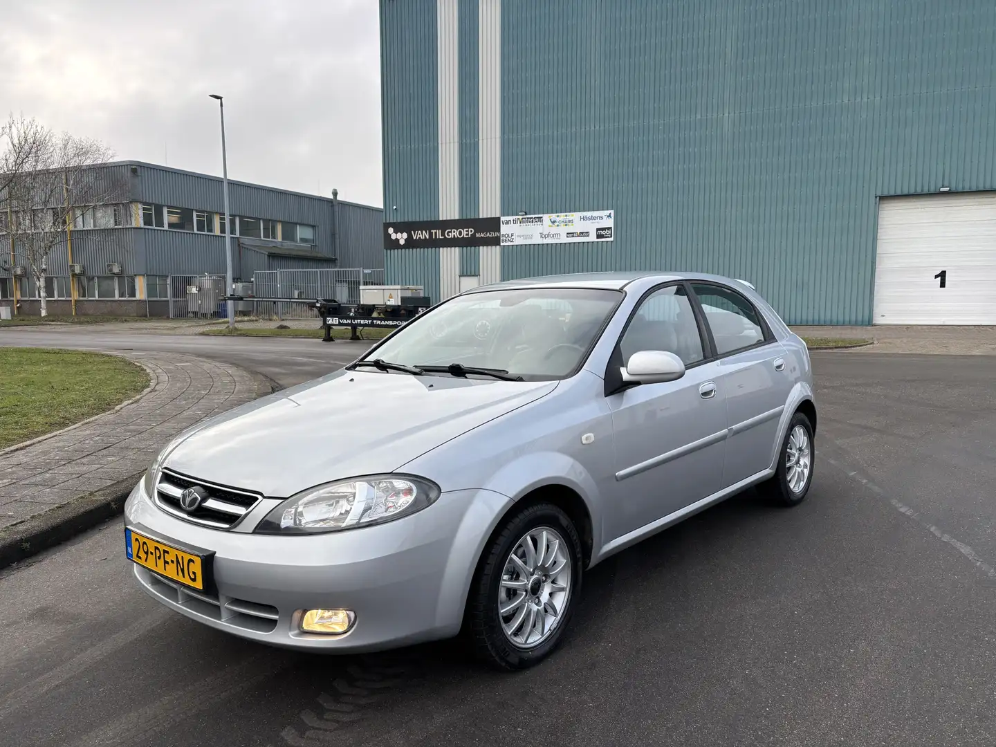 Daewoo Lacetti 1.8-16V Class 125 PK. Origineel slechts 73.000 KM Silber - 1