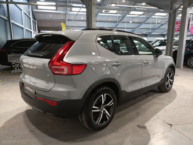 Volvo XC40 view 5