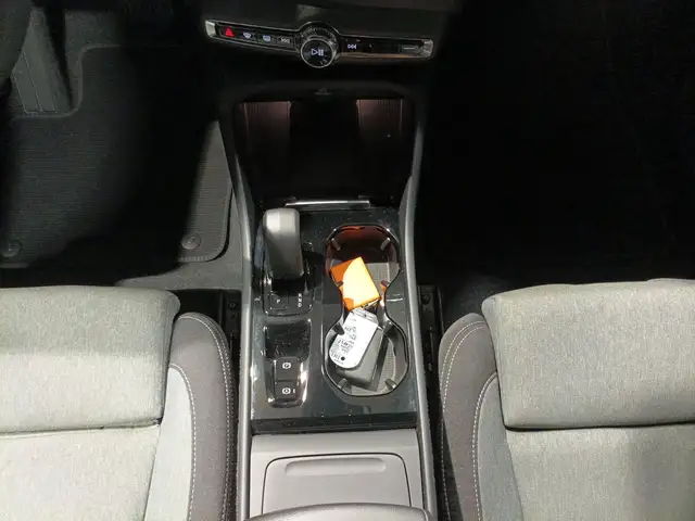 Volvo XC40 view 13