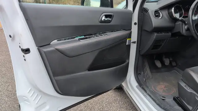 Peugeot 3008 view 7