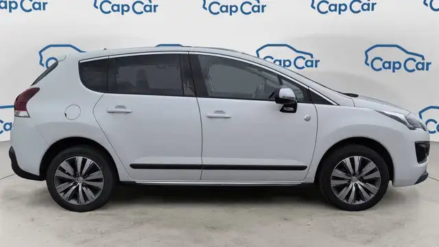 Peugeot 3008 view 4