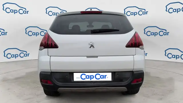 Peugeot 3008 view 3