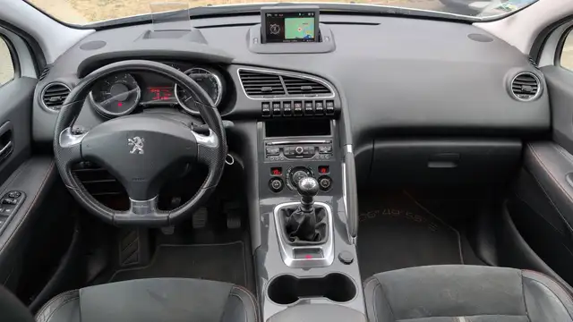 Peugeot 3008 view 11