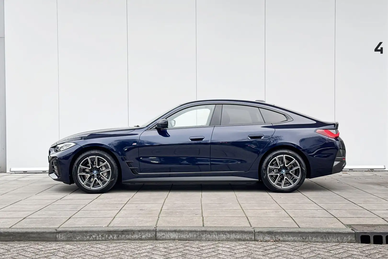 BMW i4 eDrive40 High Executive M-Sport / Adaptive Cruise Bleu - 2