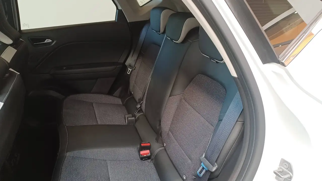 Renault Captur techno mild hybrid 140 EDC, миниатюра 10