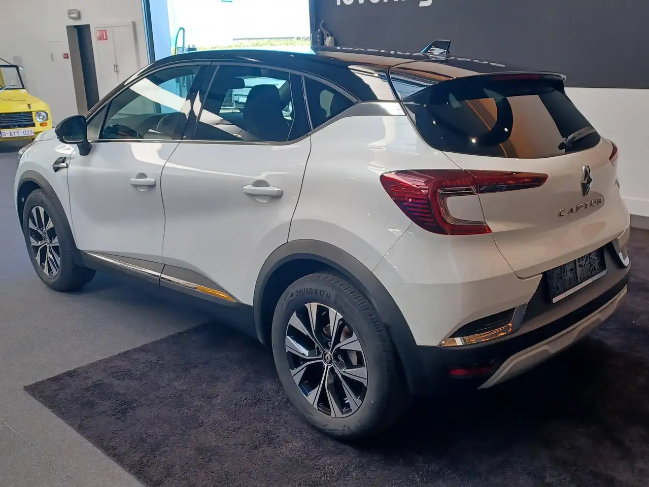 Renault Captur techno mild hybrid 140 EDC, миниатюра 3