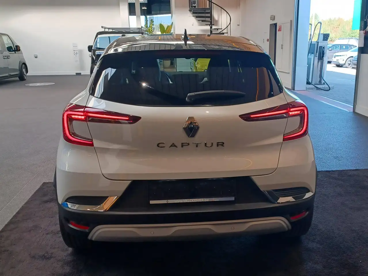 Renault Captur techno mild hybrid 140 EDC, миниатюра 4
