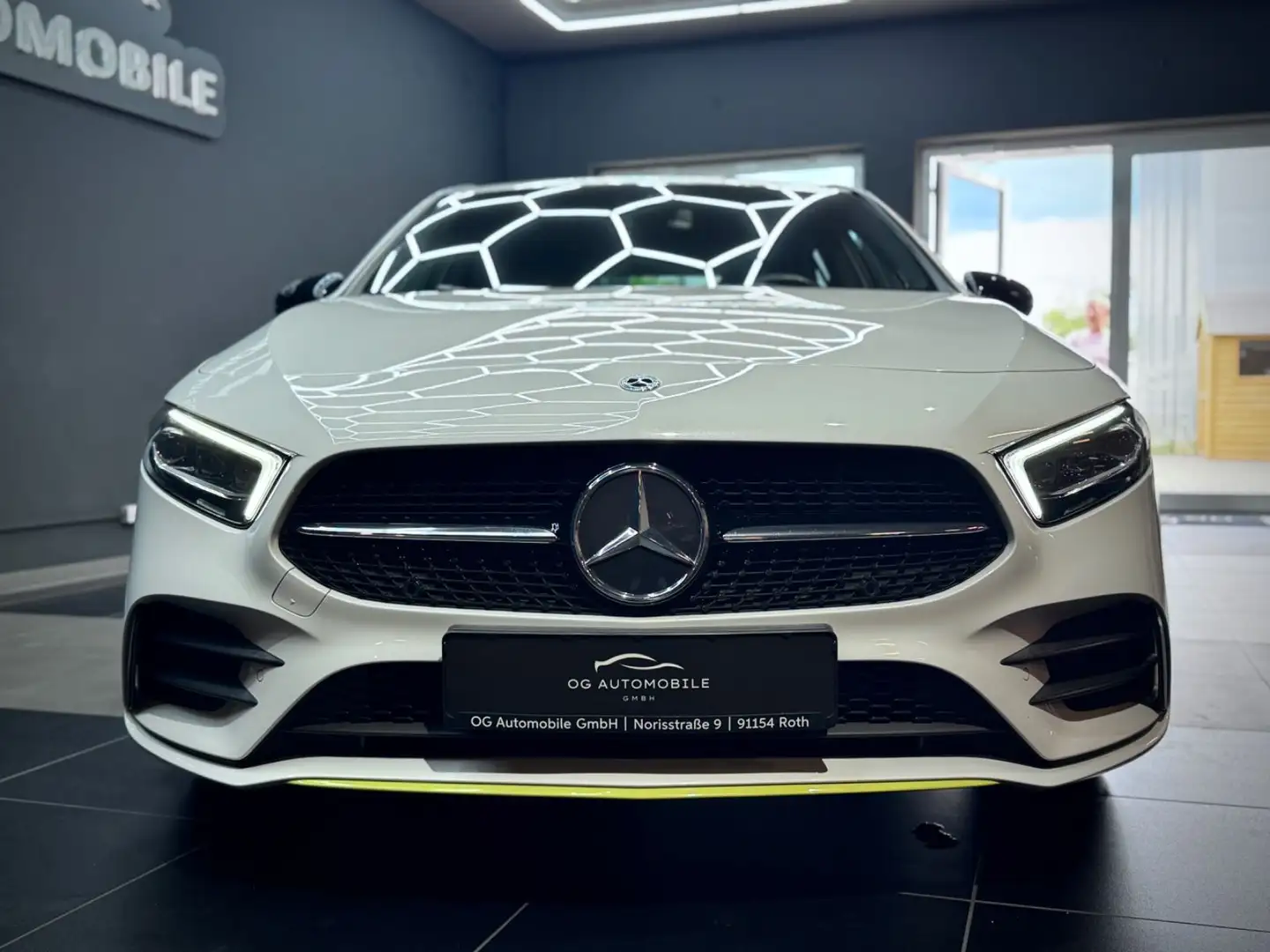 Mercedes-Benz A 250 Edition 1 AMG*NAVI*LED*WIDE*BURMESTER*TOP! Zilver - 2