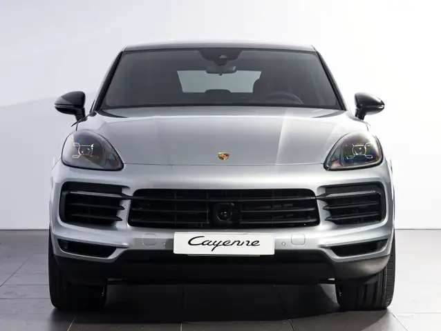 Porsche Cayenne view 5