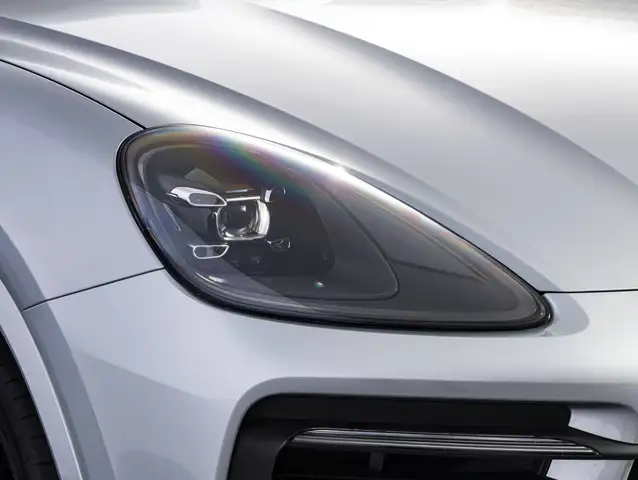Porsche Cayenne view 15