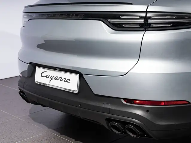 Porsche Cayenne view 13