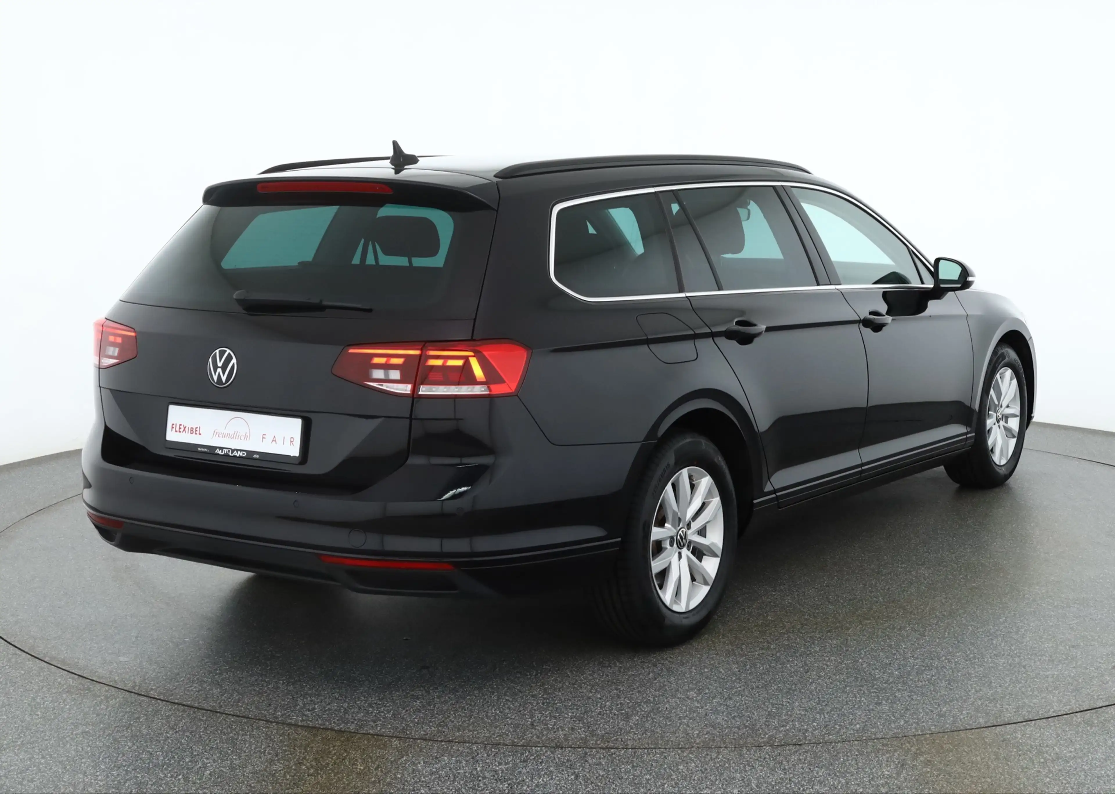 Volkswagen Passat Variant 1.5 TSI DSG LED Navi ACC Tempomat — photo 5