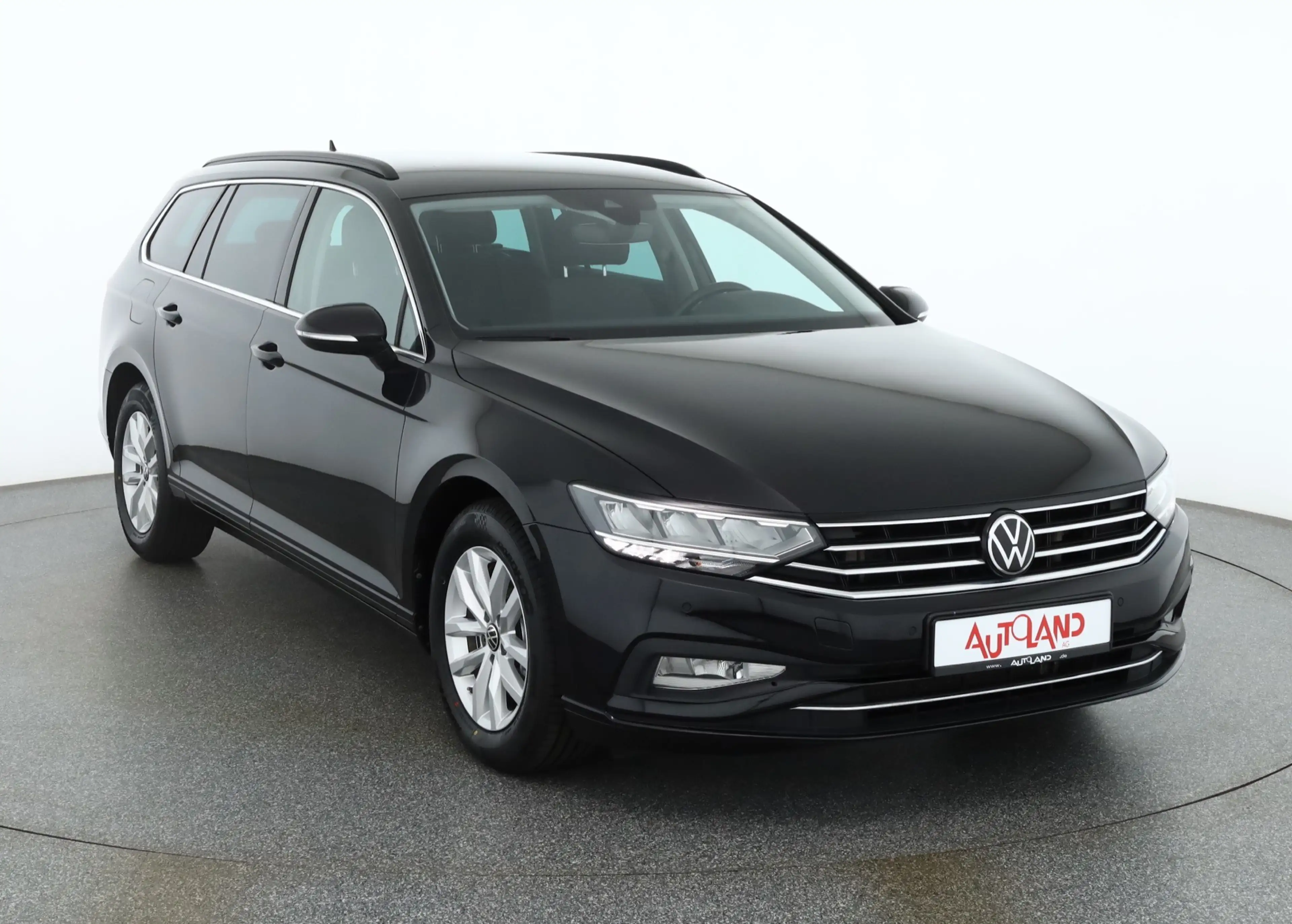 Volkswagen Passat Variant 1.5 TSI DSG LED Navi ACC Tempomat — photo 7