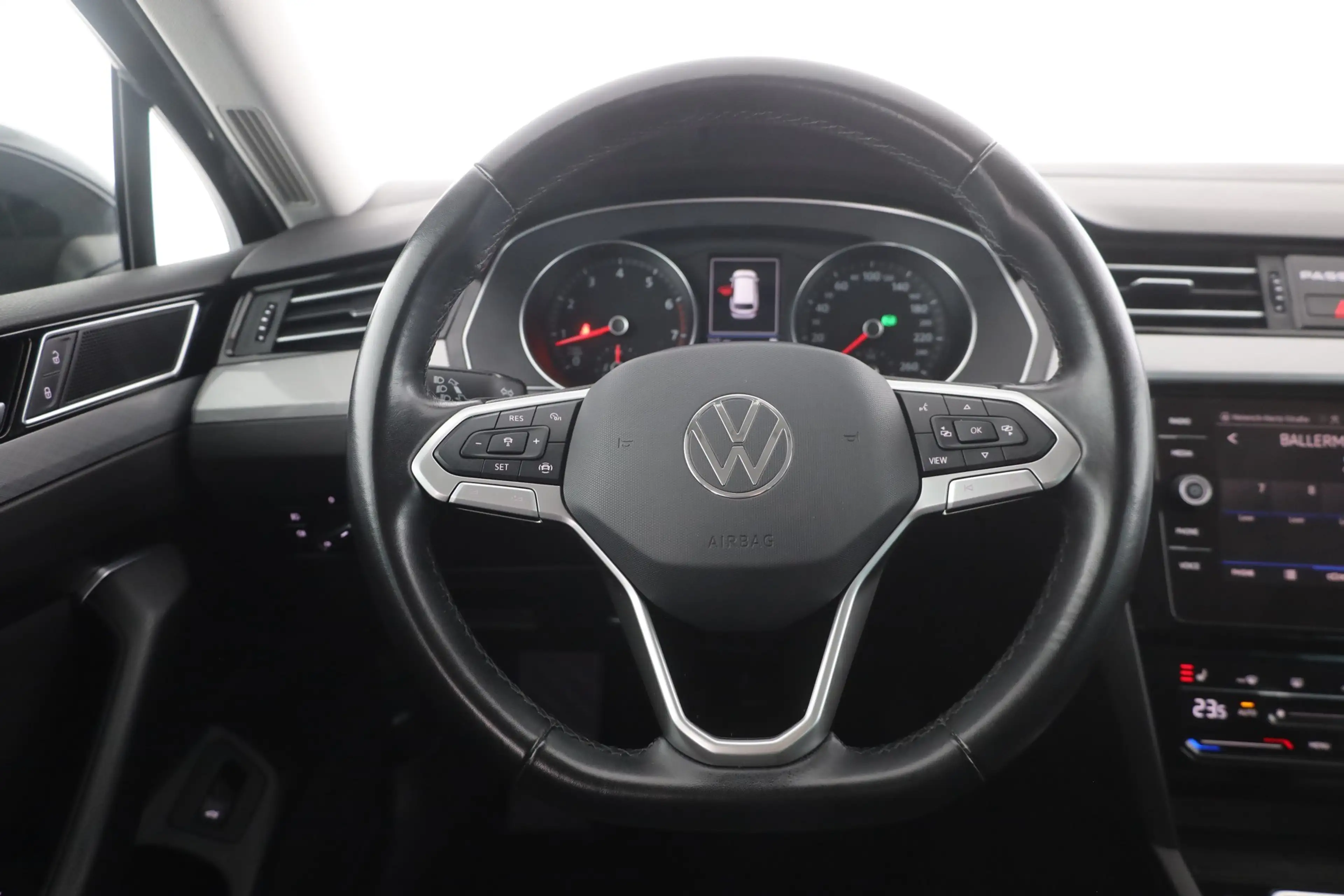 Volkswagen Passat Variant 1.5 TSI DSG LED Navi ACC Tempomat — photo 10