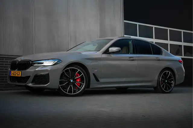 BMW 545 5-serie 545e xDrive 395 pk Business Edition Plus M