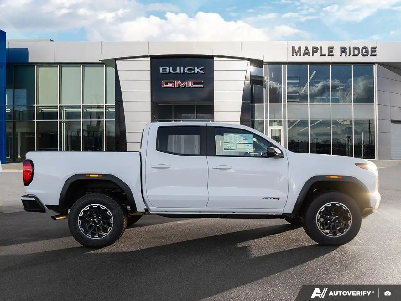 GMC Canyon снимка GMC Canyon