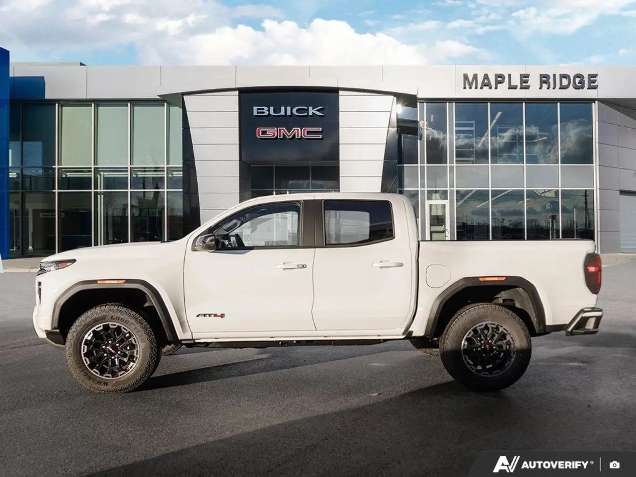 GMC Canyon снимка GMC Canyon