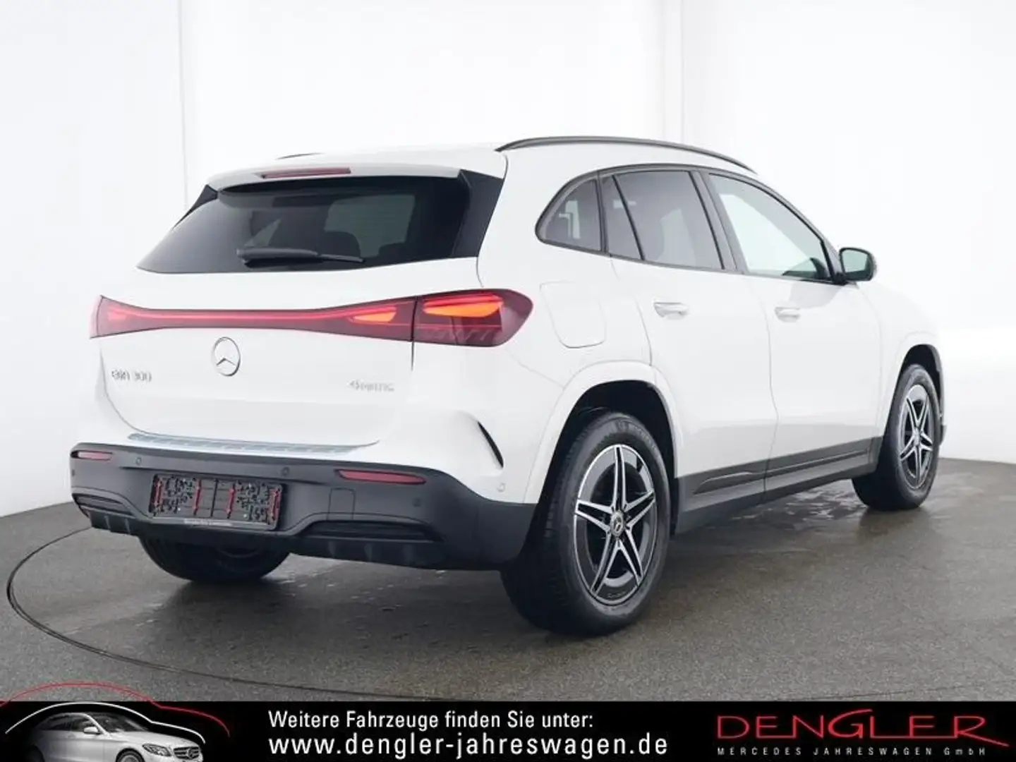 Mercedes-Benz EQA 300 4M PANO*AHK*360*ACC AMG Line Advanced + Weiß - 2