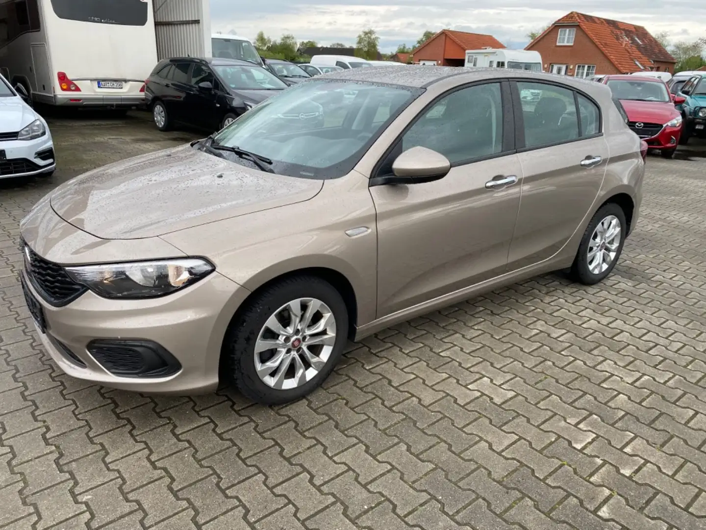 Fiat Tipo Street Brown - 1