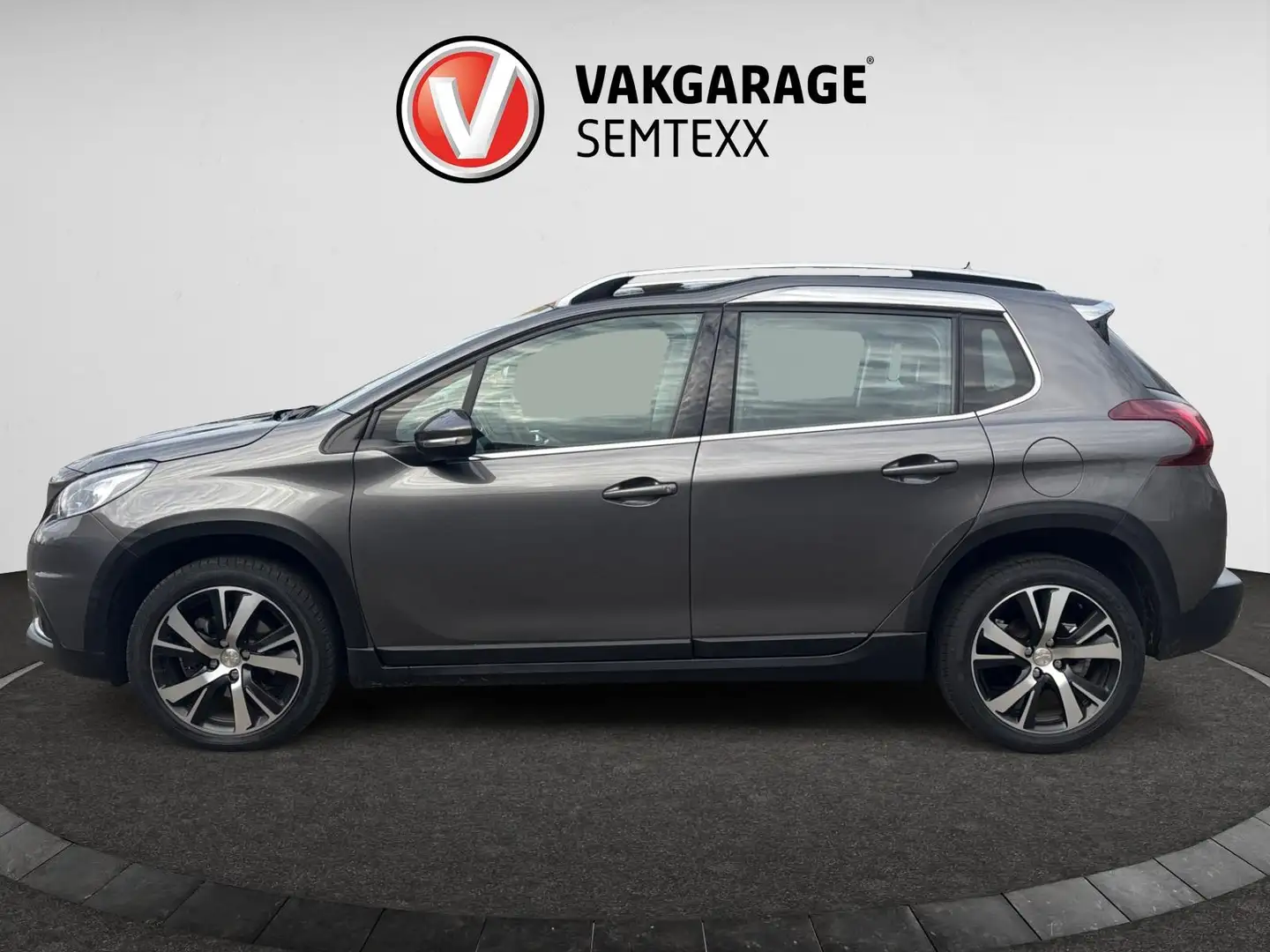 Peugeot 2008 1.2 PureTech Allure | Automaat | Pano-dak | 28dkm| Grau - 2