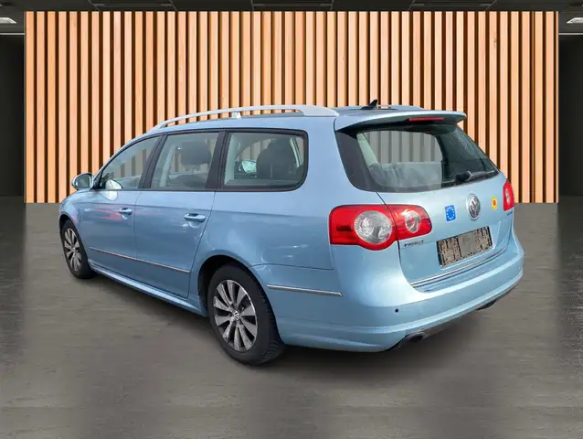 Volkswagen Passat view 6