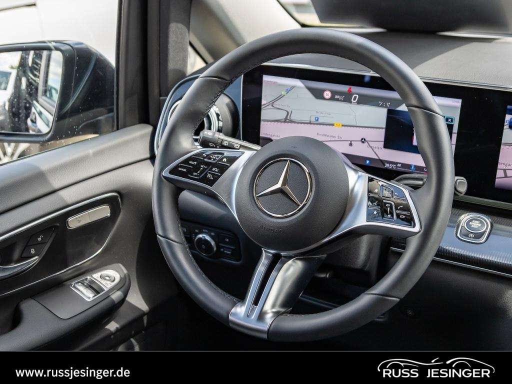 Mercedes-Benz V 220