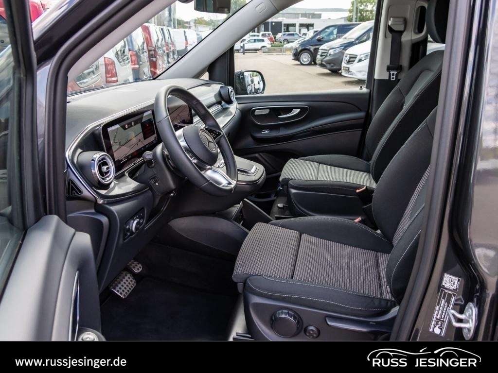 Mercedes-Benz V 220