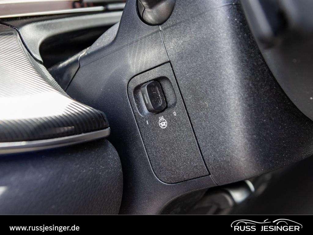 Mercedes-Benz V 220
