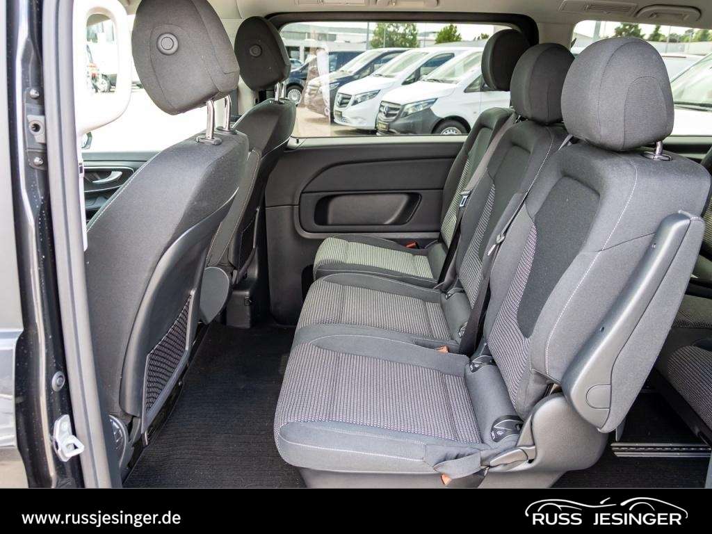 Mercedes-Benz V 220