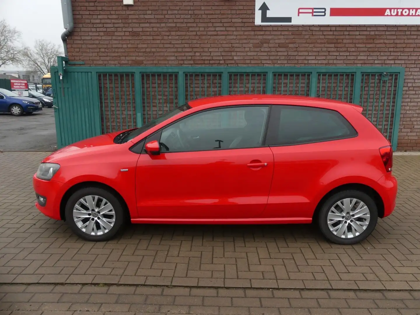 Volkswagen Polo V Life Rouge - 1